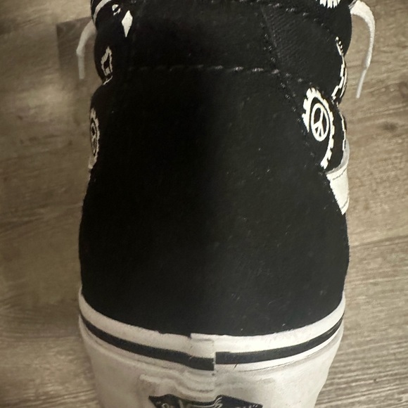 VANS Peace Paisley Sk8-Hi Shoes. - Picture 5 of 5